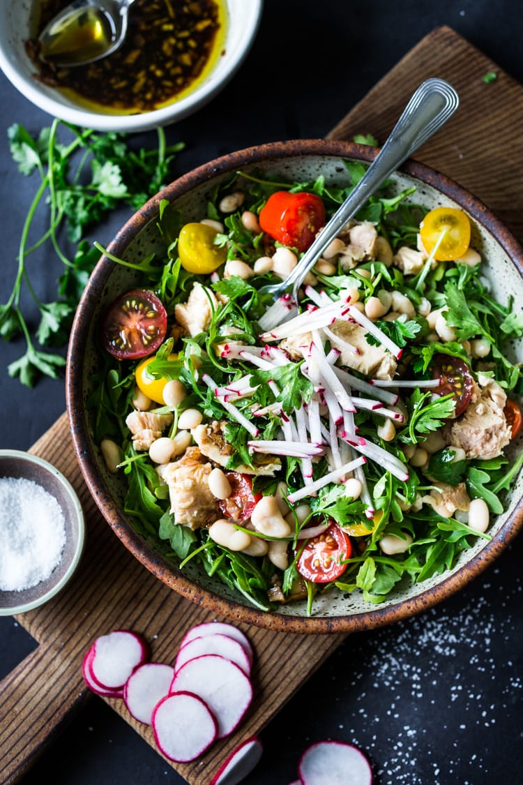 Tuscan Tuna Salad with Arugula and White Beans