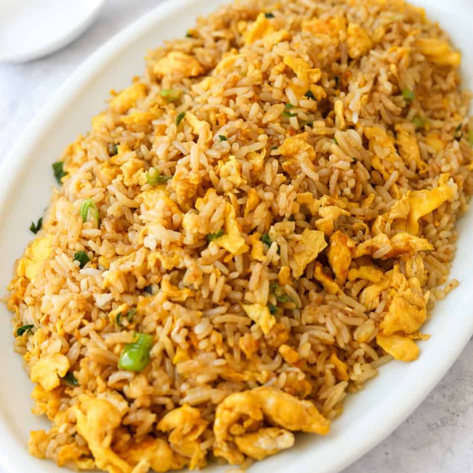 10-Min. Easy Egg Fried Rice (6 Ingredients!)